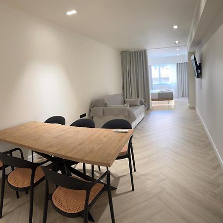 Aparthotel Triple A - Near Ermou Shopping Street - Family Hospitality - Free Parking! Atenas Exterior foto
